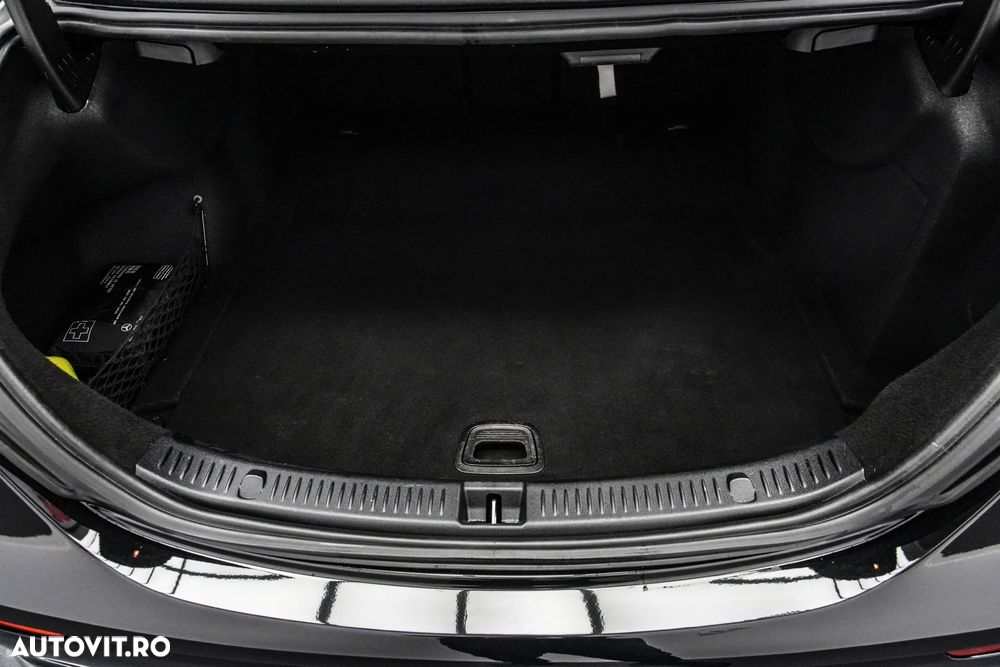 Mercedes-Benz E 200 Aut. - 26