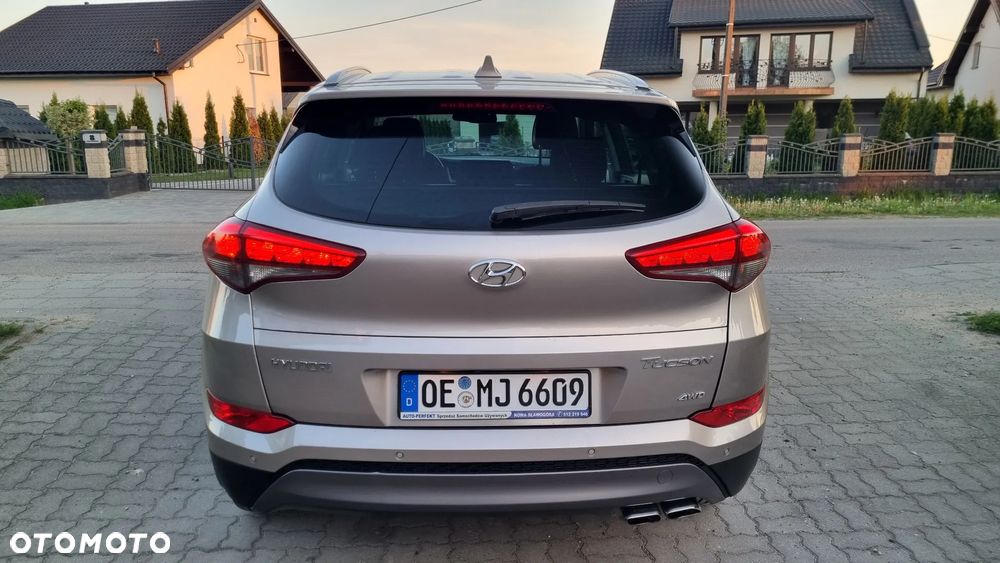 Hyundai Tucson 2.0 CRDi 4WD Automatik Passion Plus - 28