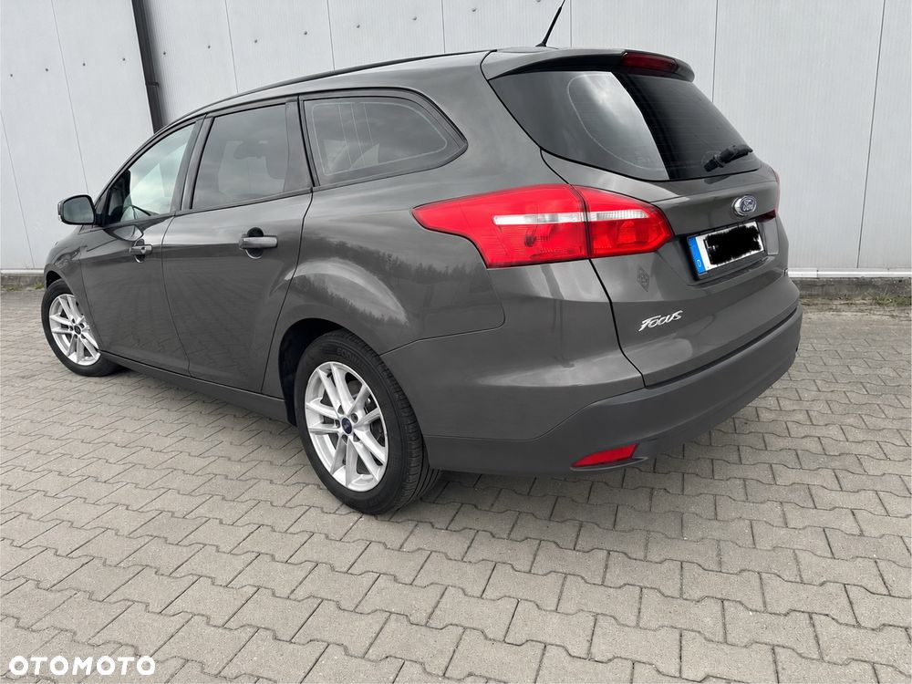 Ford Focus 1.0 EcoBoost Gold X (Trend) - 6