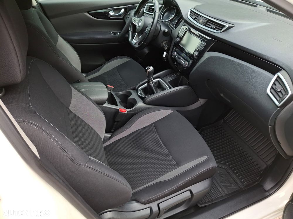 Nissan Qashqai - 12