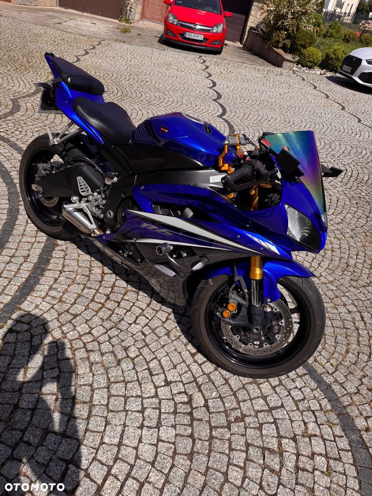 Yamaha R6 - 1