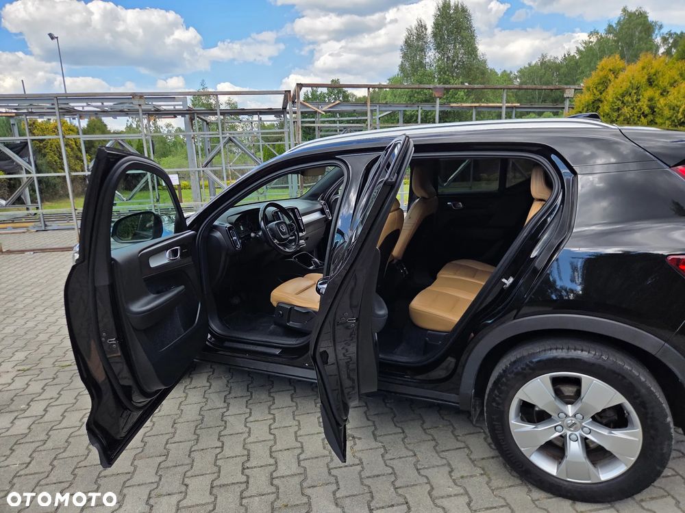 Volvo XC 40 T5 AWD Geartronic Momentum - 31