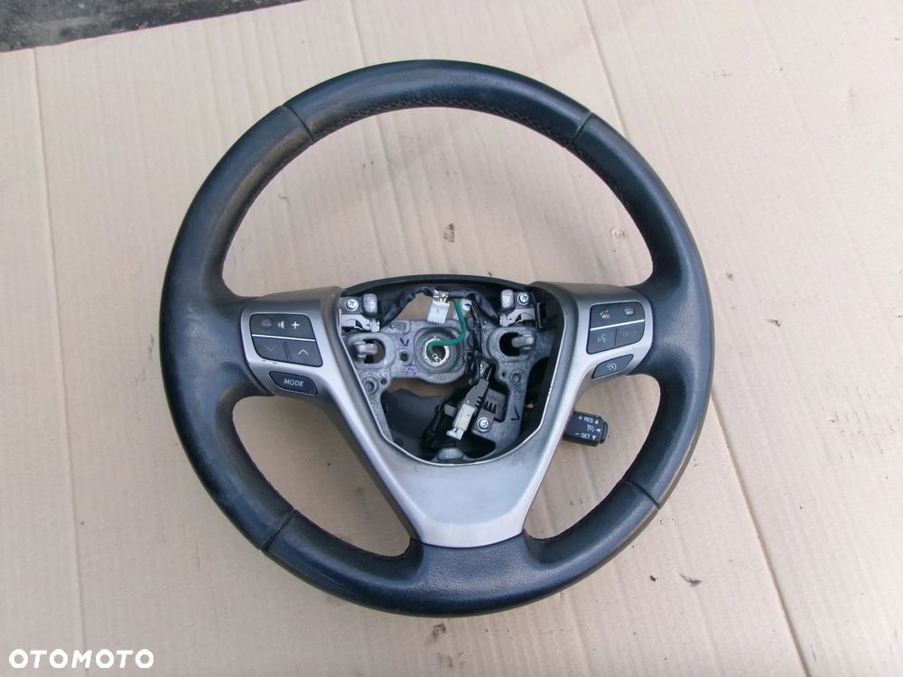 KIEROWNICA SKÓRA TEMPOMAT TOYOTA VERSO 09-13 - 1