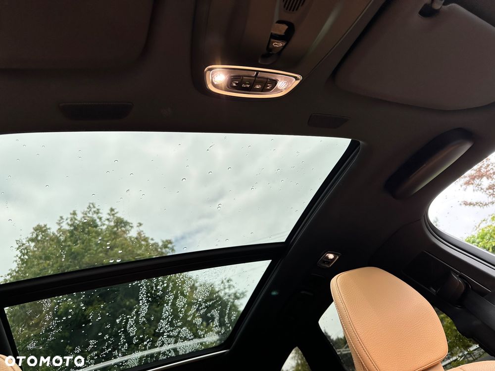 Volvo XC 60 T8 Twin Engine AWD Geartronic Momentum - 14
