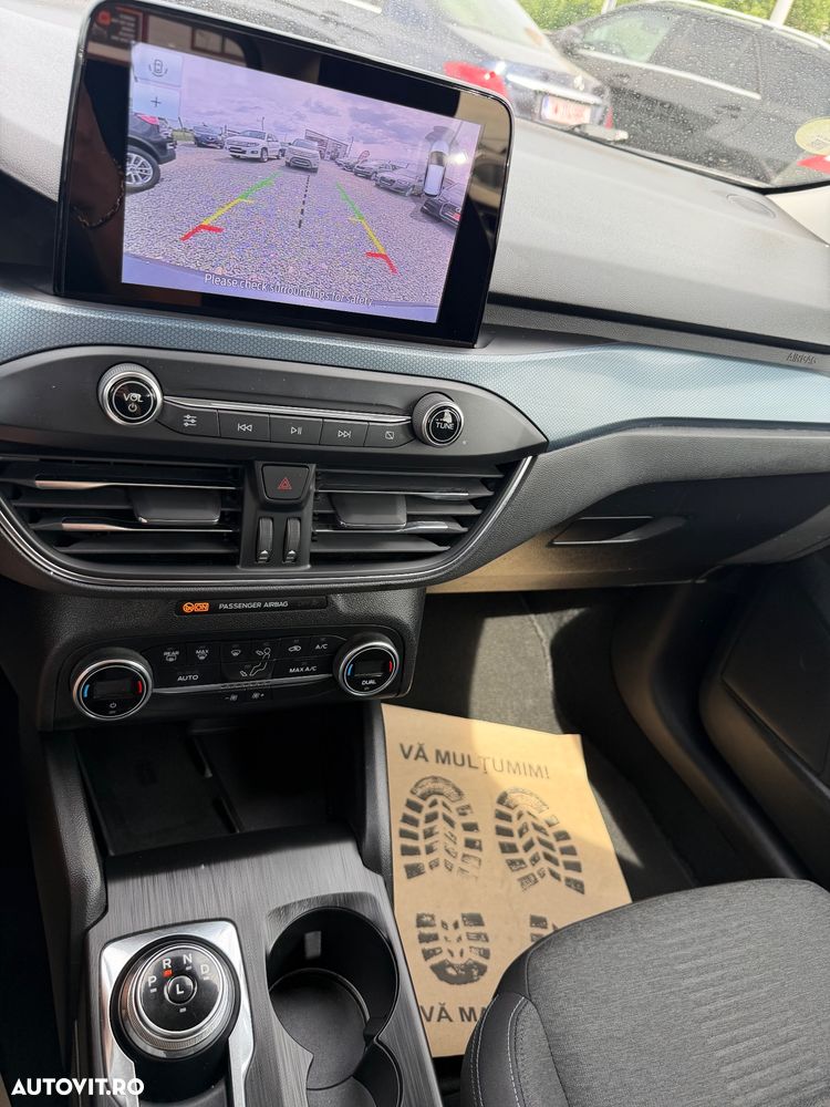 Ford Kuga - 12