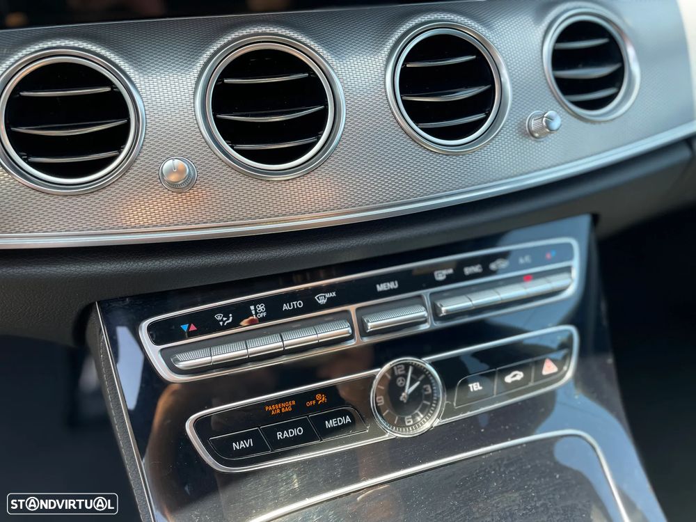 Mercedes-Benz E 220 d 9G-TRONIC AMG Line - 22