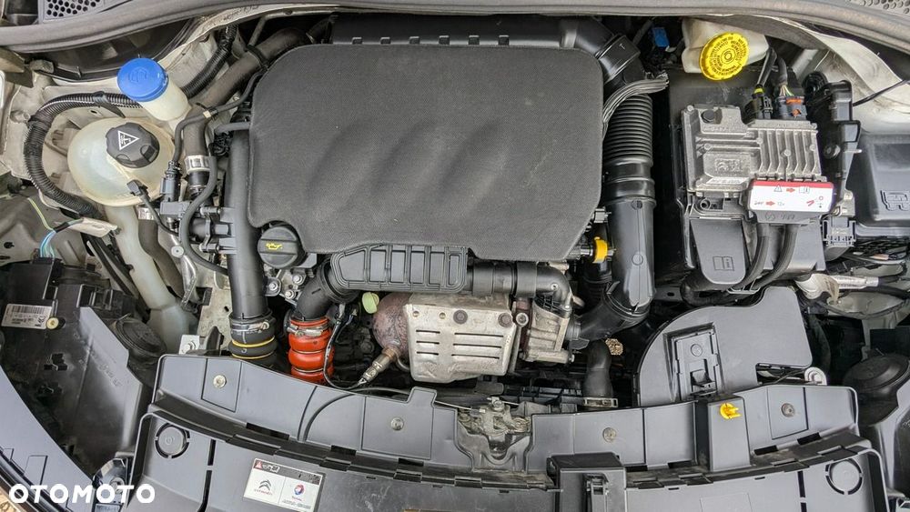 Citroën C4 Cactus 1.2 PureTech Shine Edition S&S - 37