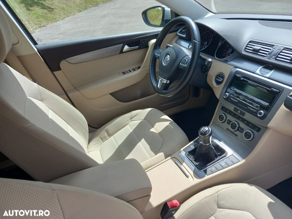 Volkswagen Passat 1.6 TDI DPF BlueMotion Technology Highline - 6