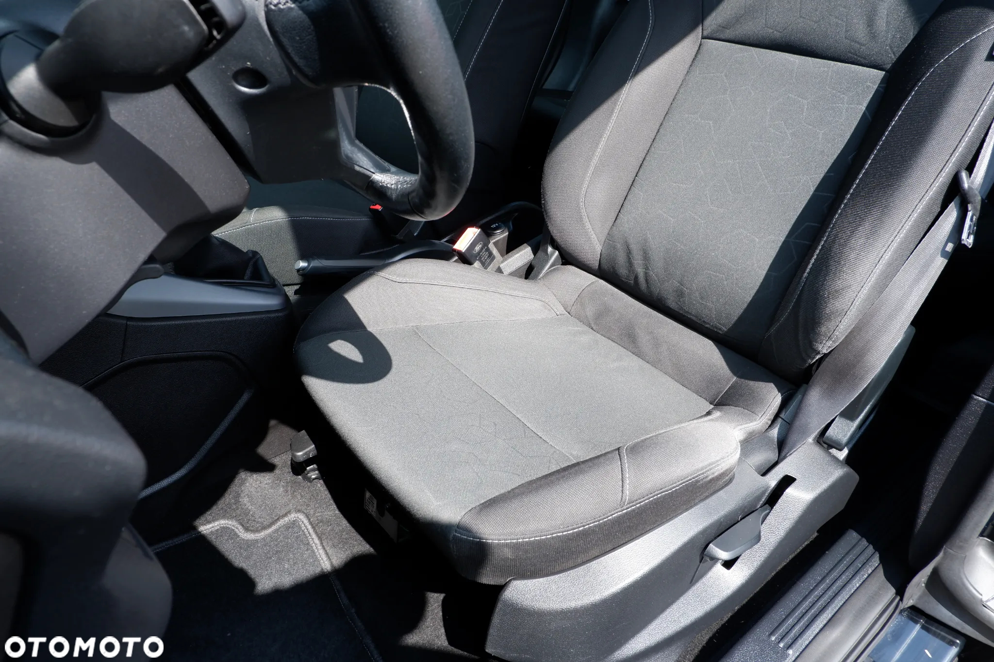 Ford B-MAX 1.4 Ambiente EU6 - 29
