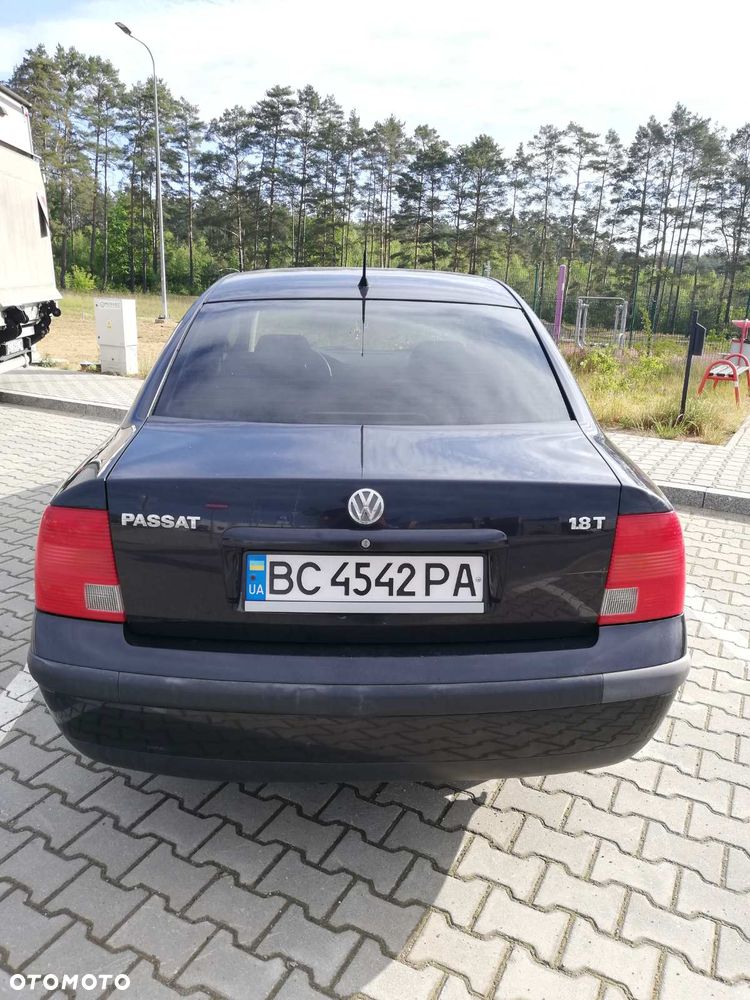 Volkswagen Passat - 10