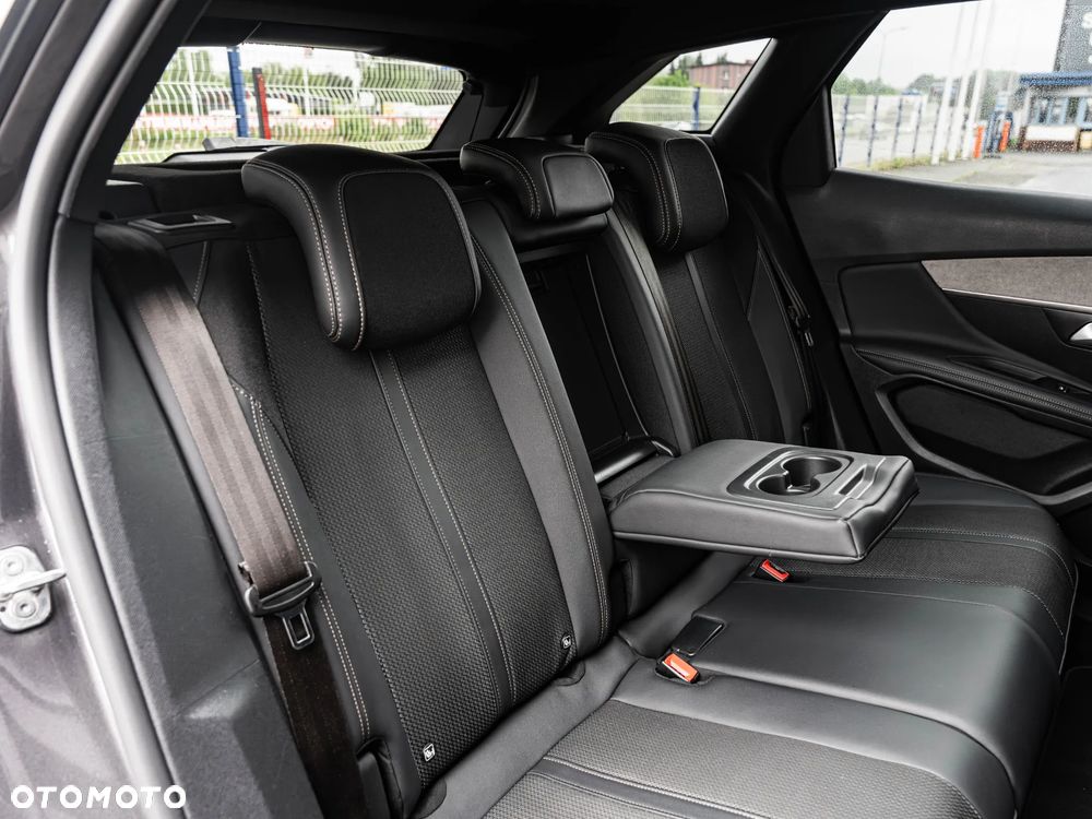 Peugeot 3008 1.5 BlueHDi GT Pack S&S EAT8 - 28