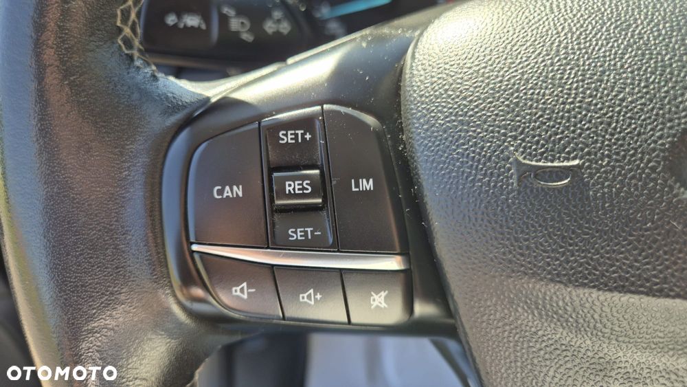 Ford Fiesta 1.0 EcoBoost STart-Stop Trend - 28