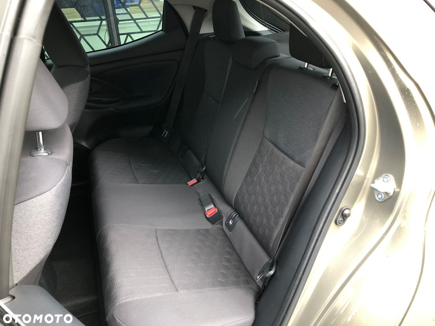 Toyota Yaris - 7
