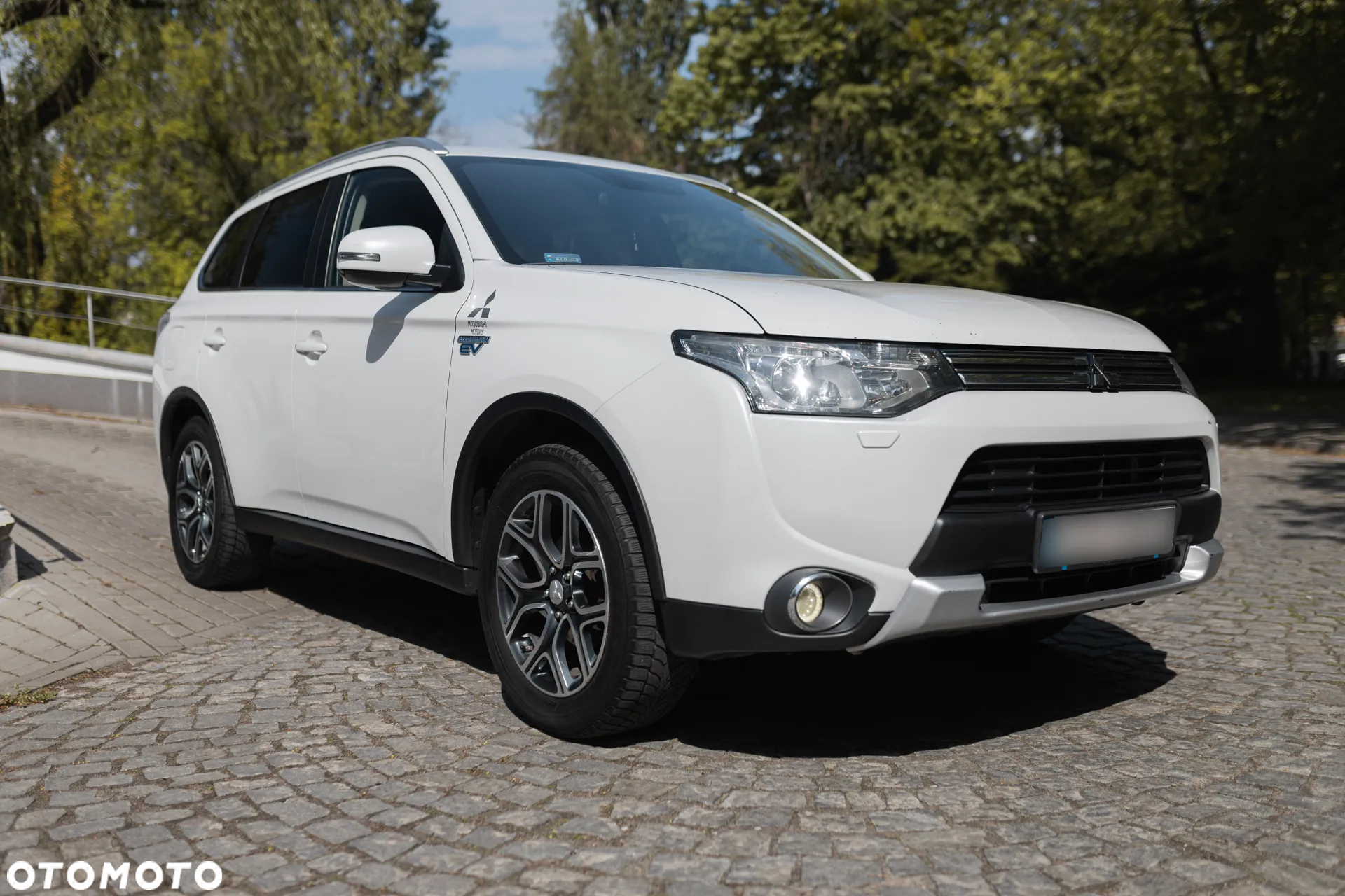Mitsubishi Outlander - 7