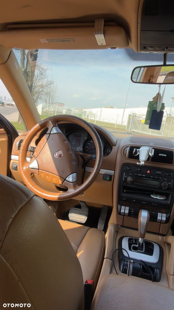 Porsche Cayenne Tiptronic S - 8