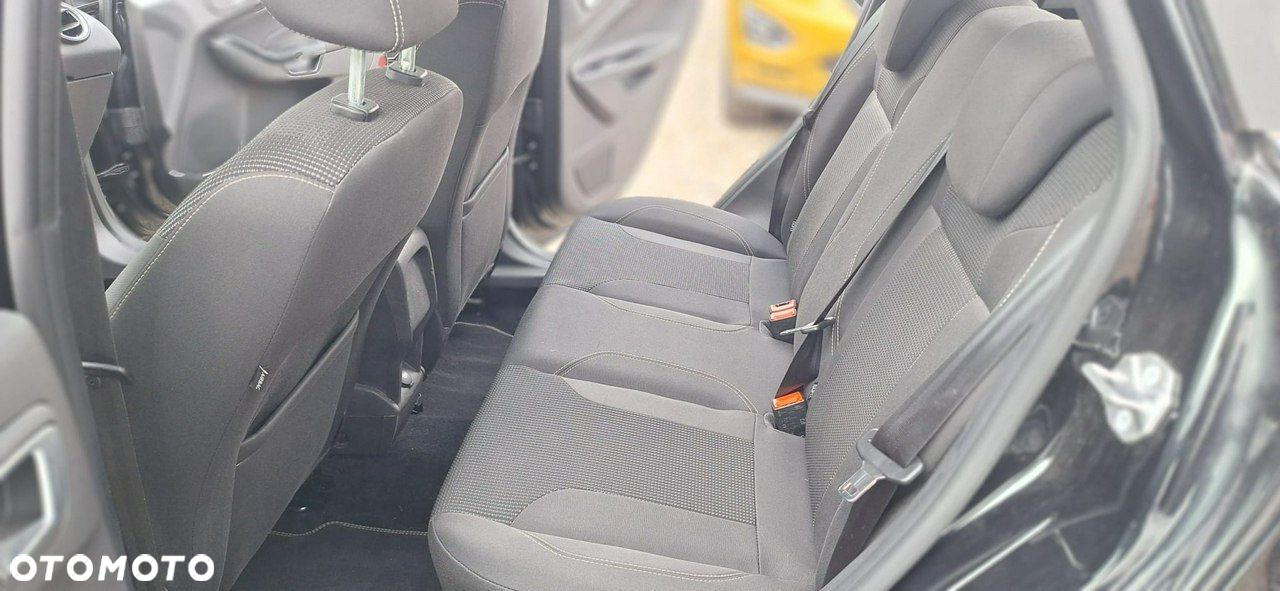 Ford Fiesta - 11