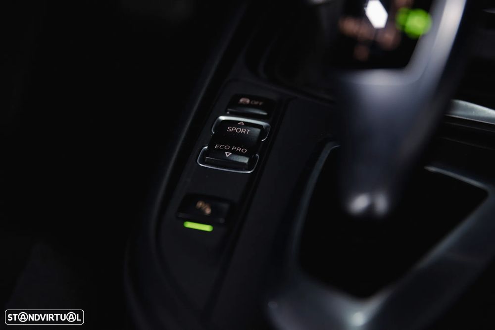 BMW 320 d Auto Exclusive - 16