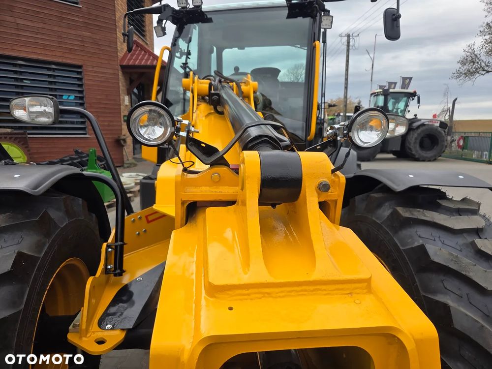 JCB TM 320 S  542. 70 MANITOU - 34