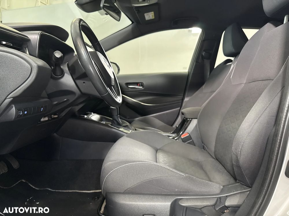 Toyota Corolla - 23