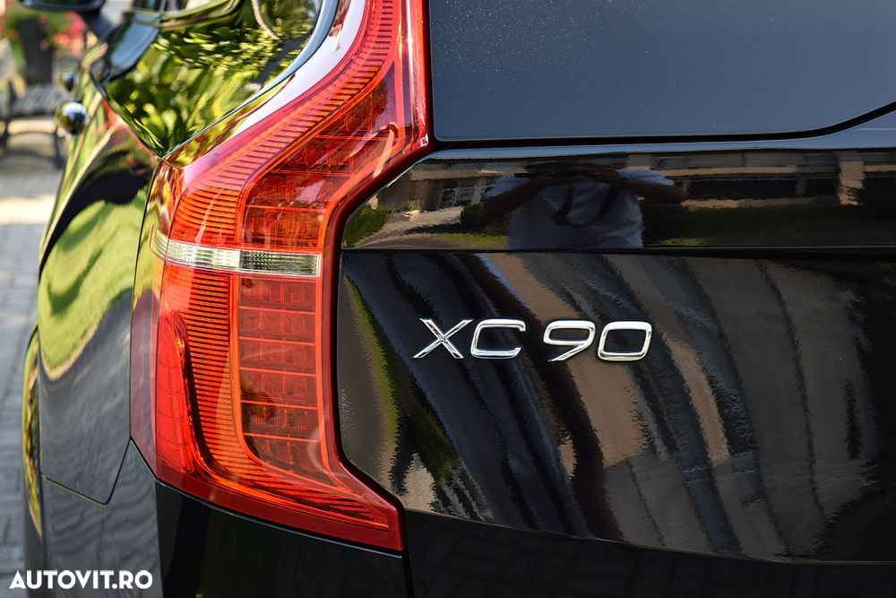 Volvo XC 90 B5 D AWD Ultimate Dark - 12