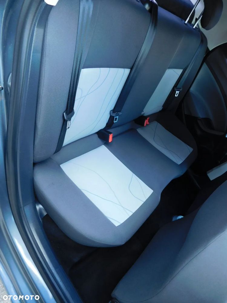 Seat Ibiza 1.2 12V Reference Salsa - 17