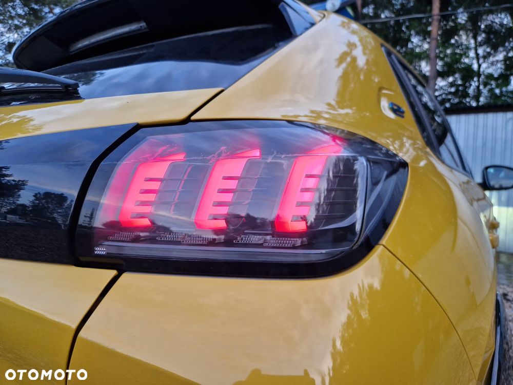 Peugeot 208 - 28