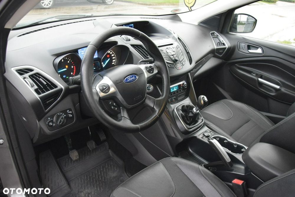 Ford Kuga 2.0 TDCi 4x4 Titanium - 32