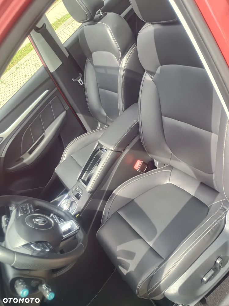MG ZS Luxury - 13