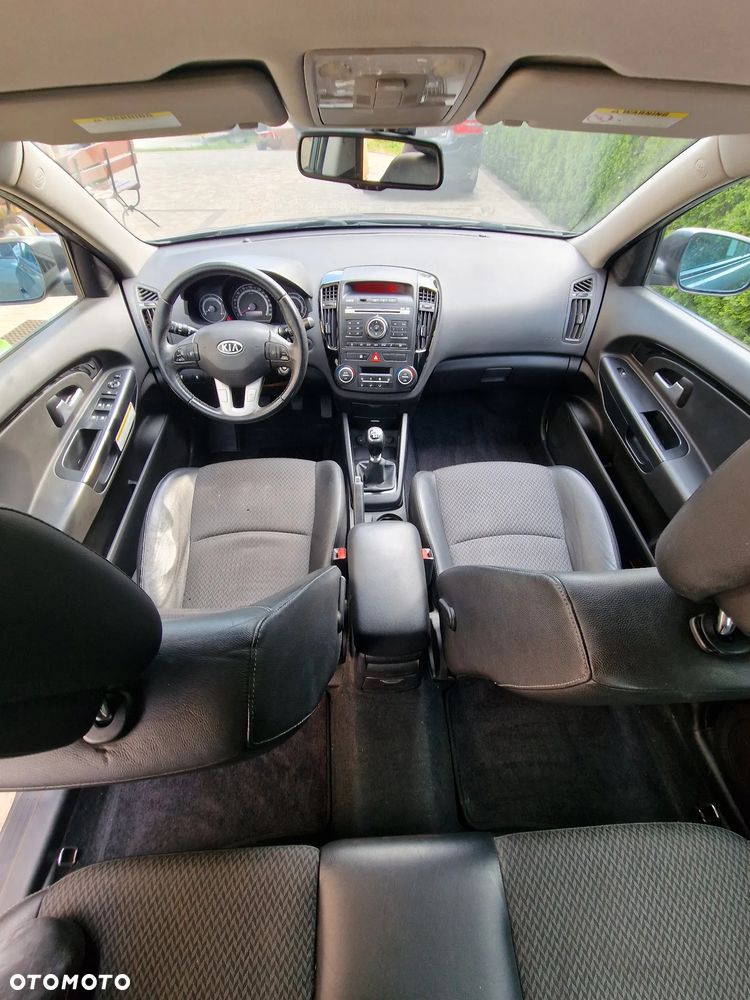 Kia Ceed 2.0 crdi Optimum + - 8