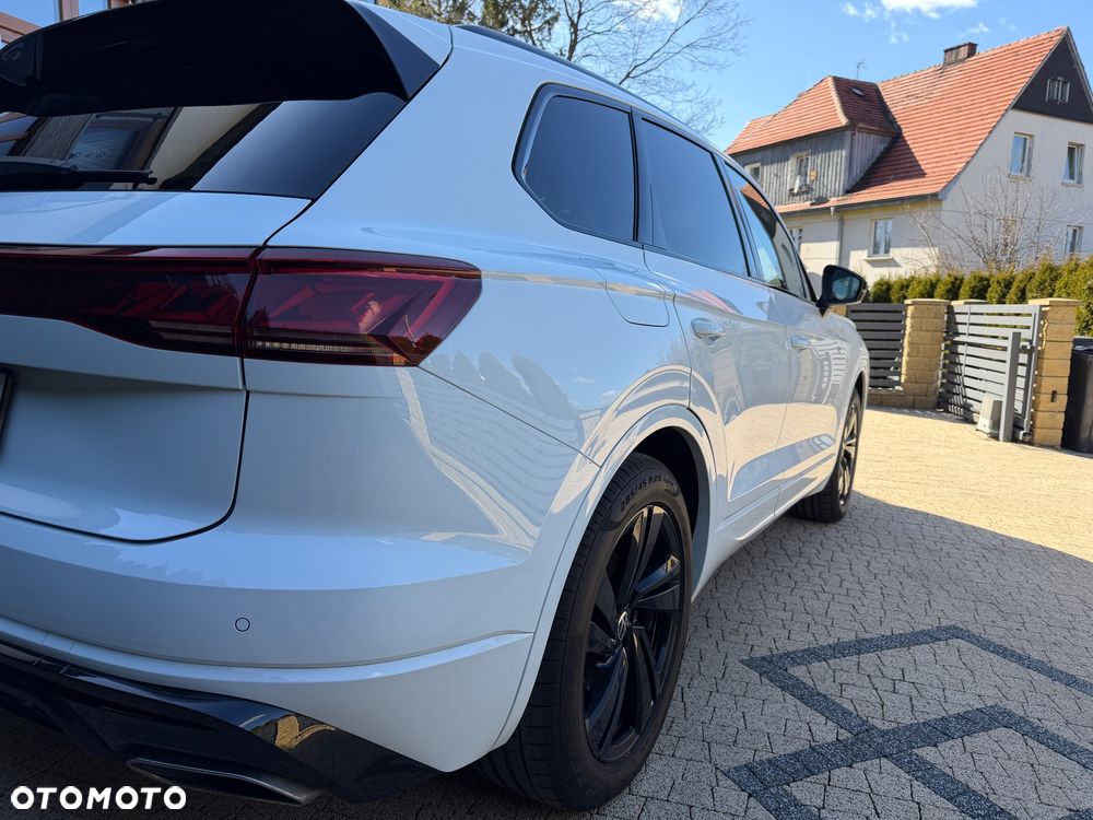 Volkswagen Touareg 3.0 V6 TDI 4Motion R-Line - 11