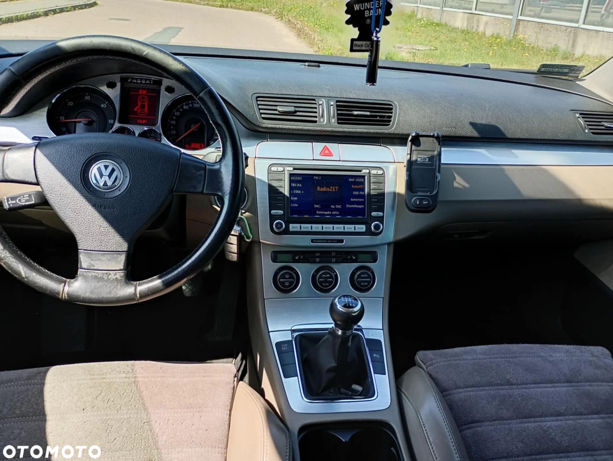 Volkswagen Passat 2.0 TDI Highline - 9