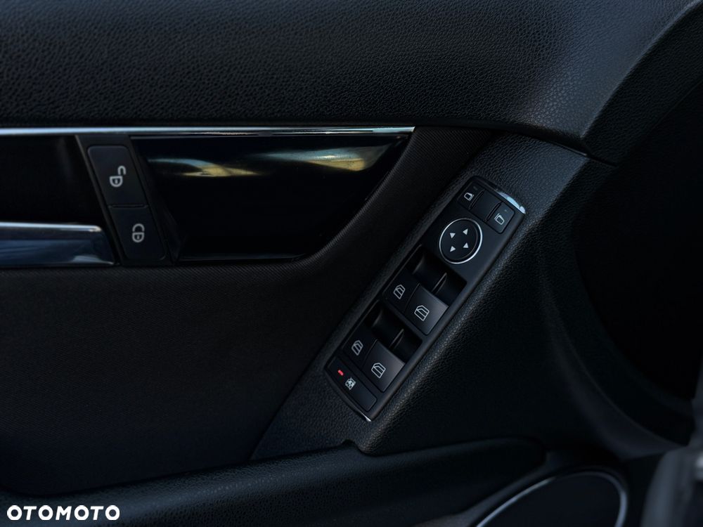 Mercedes-Benz Klasa C 180 Kompressor Automatik Avantgarde - 20
