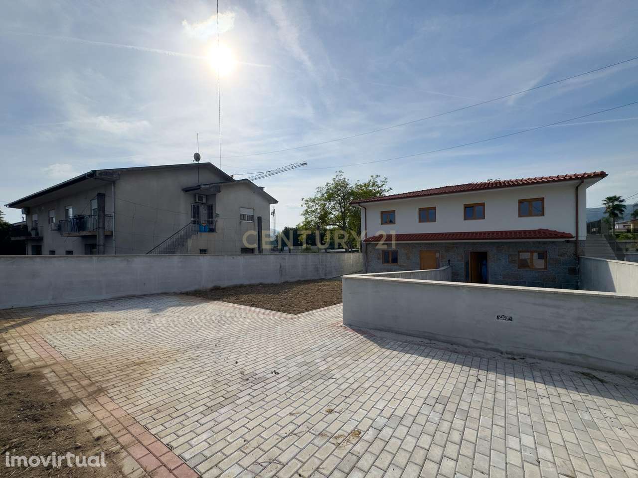 T1 com suíte para arrendamento, situado no rés-do-chão, no Lugar de Sa - Grande imagem: 3/17