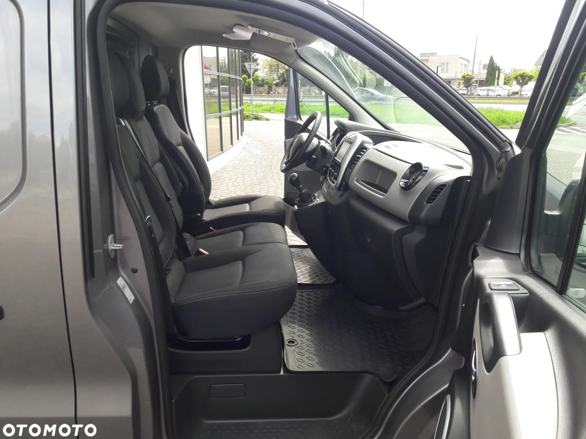 Renault TRAFIC - 7