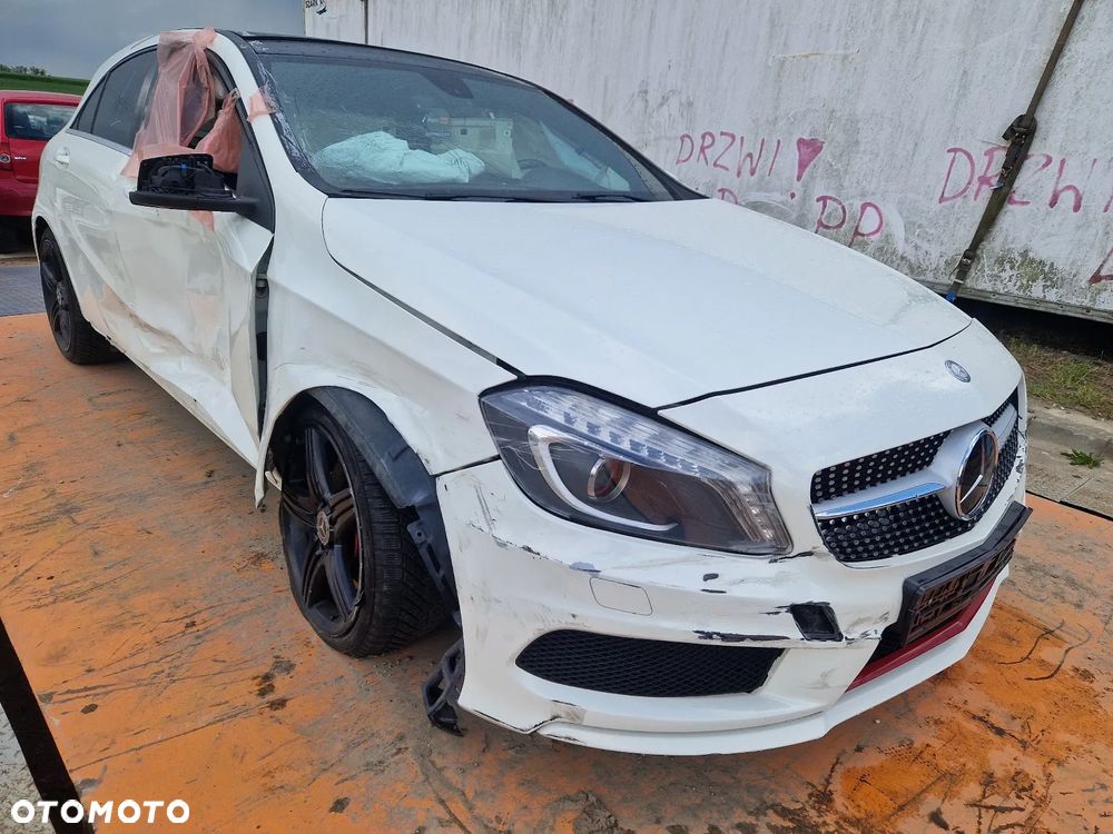 Mercedes KLASA A W176 2015-2018 Silnik A 250 M270.920 218KM/160kW 650 na części drzwi lampa klapa - 3