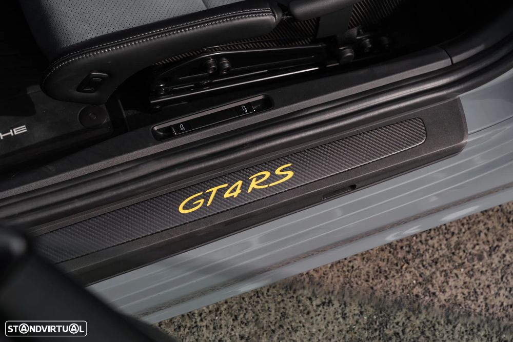 Porsche 718 Cayman GT4 RS - 29