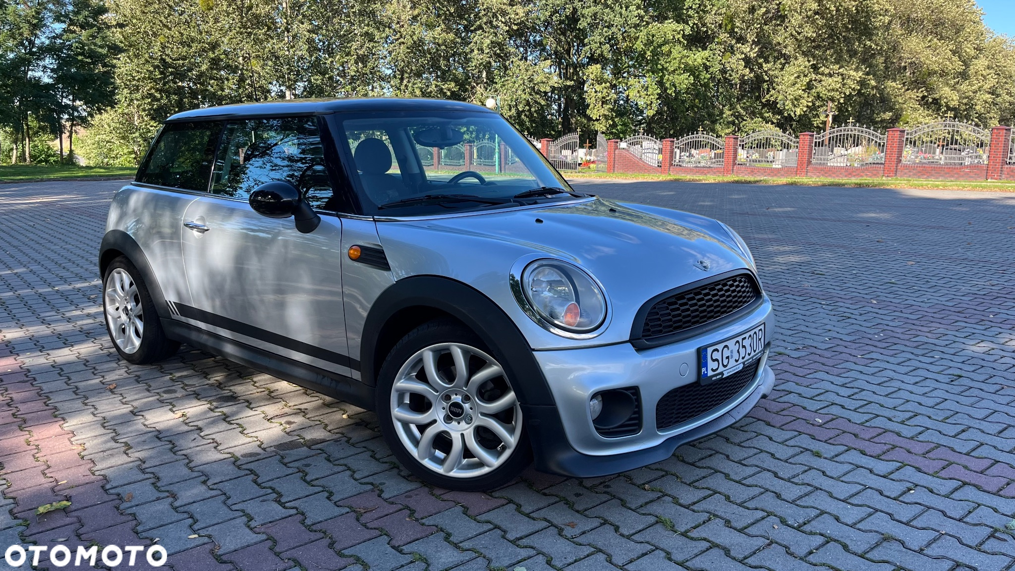 MINI Cooper Standard - 12