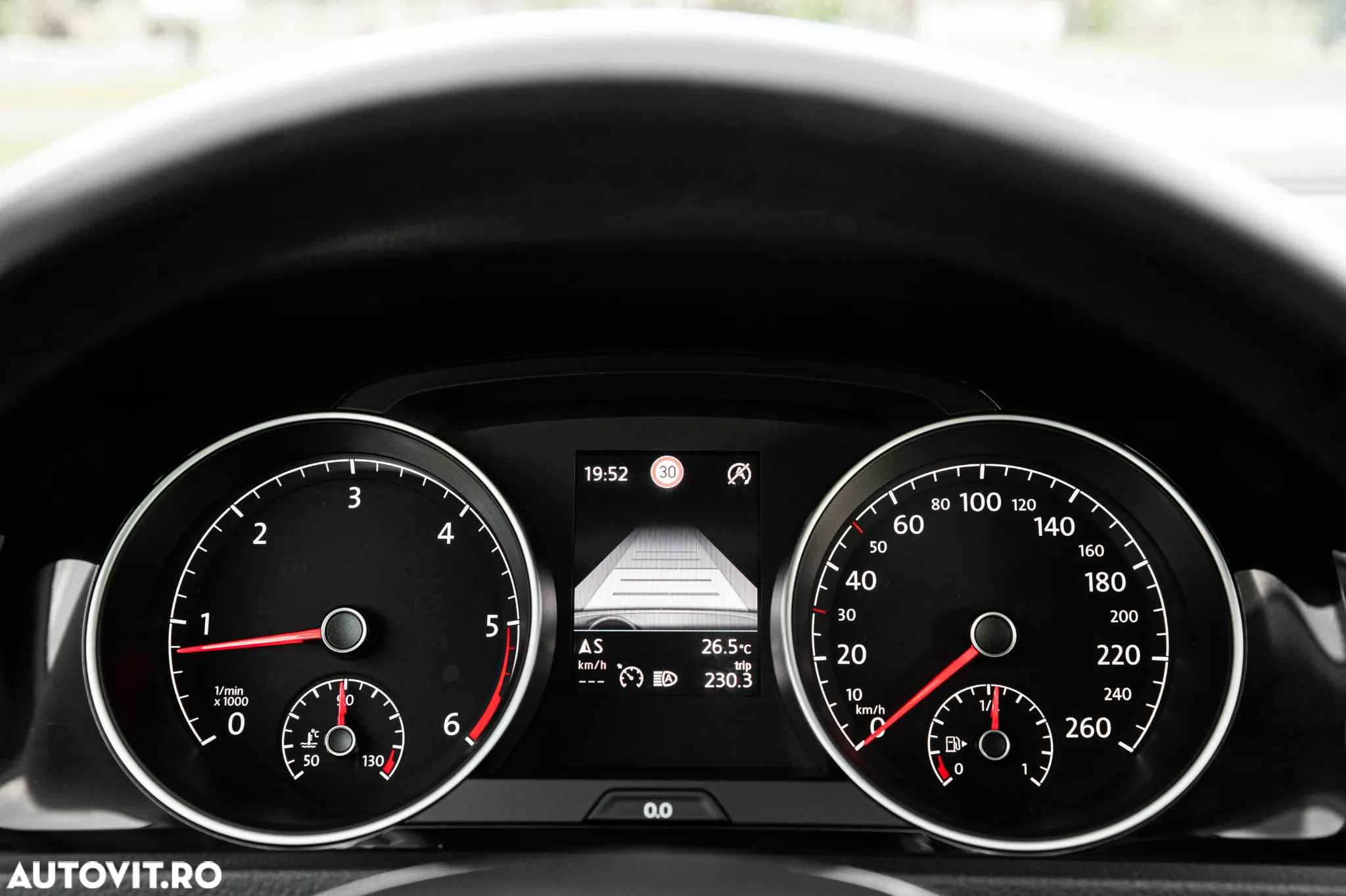 Volkswagen Golf 2.0 TDI Highline - 28