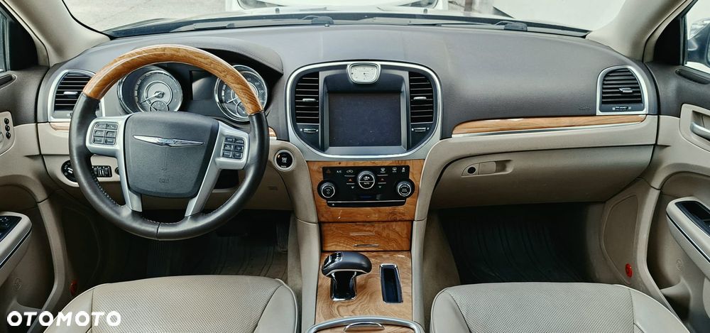 Chrysler 300C - 8