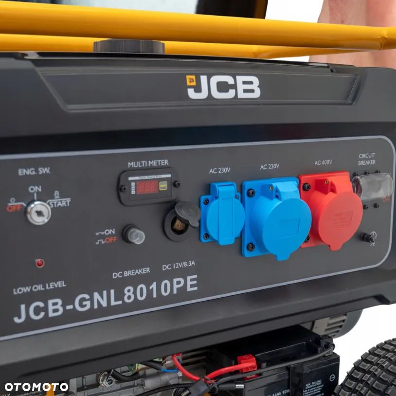 JCB Agregat prądotwórczy trójfazowy 7,9 kW benzyna 3 Fazowy AVR - 4