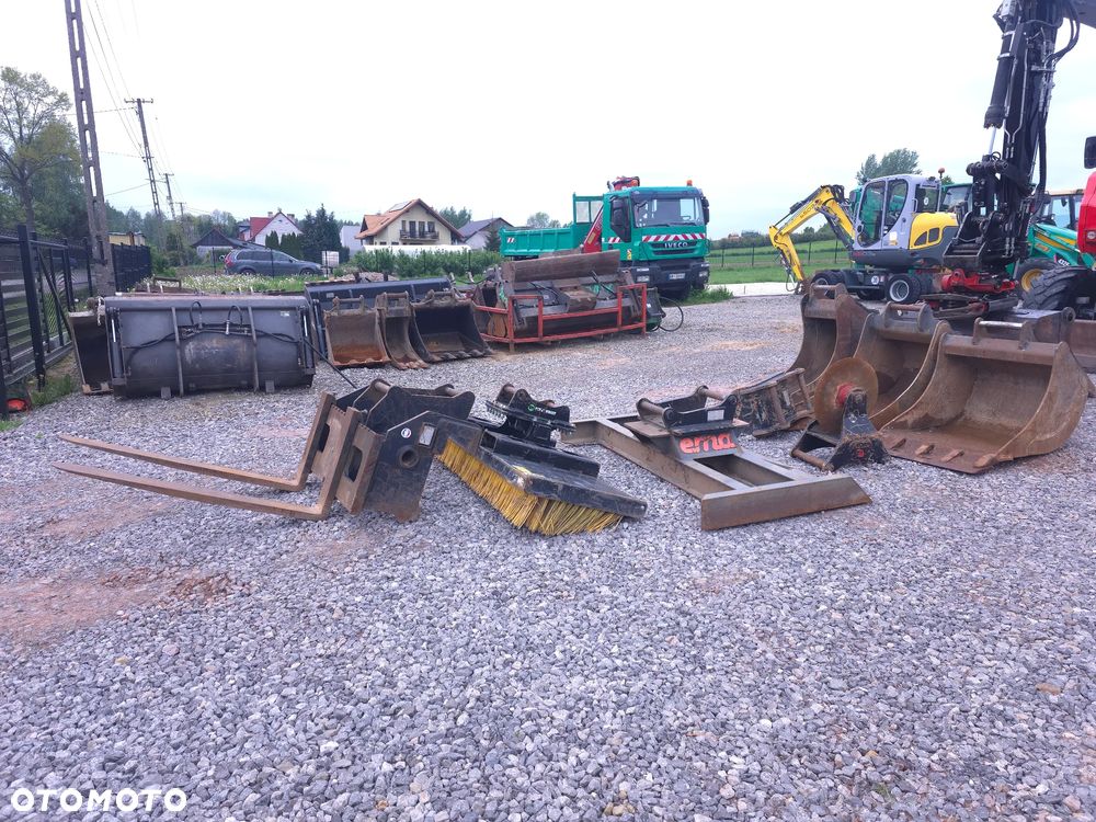 Komatsu PW118-11 - 28