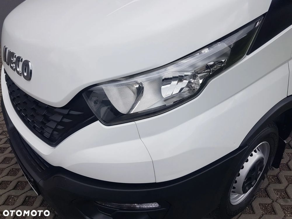 Iveco DAILY KONTENER NISKOPODŁOGOWY 4,43x2,23x2,42 SKLEP FOODTRUCK BAR KLIMA KONIOWÓZ KAMPER - 31