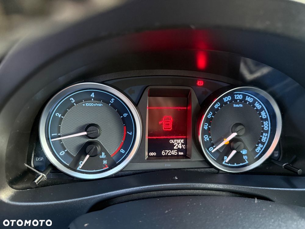 Toyota Auris 1.6 Premium Comfort - 10