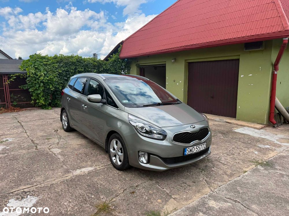 Kia Carens - 2