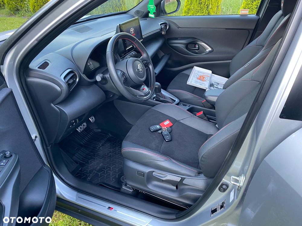 Toyota Yaris - 9