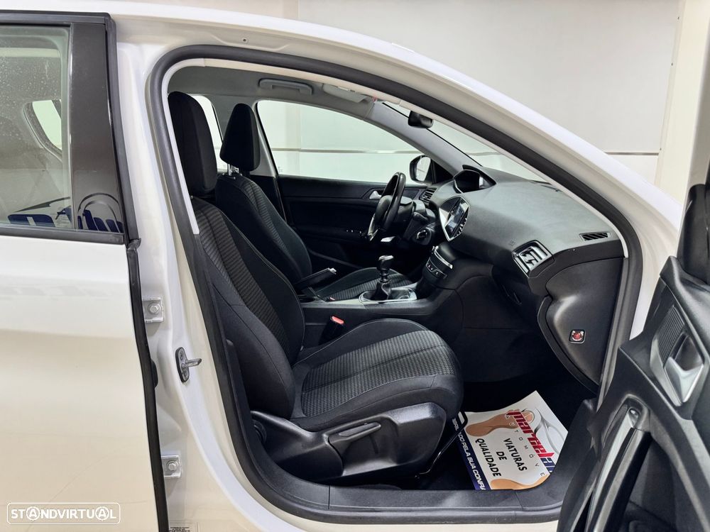 Peugeot 308 1.5 BlueHDi Style - 42