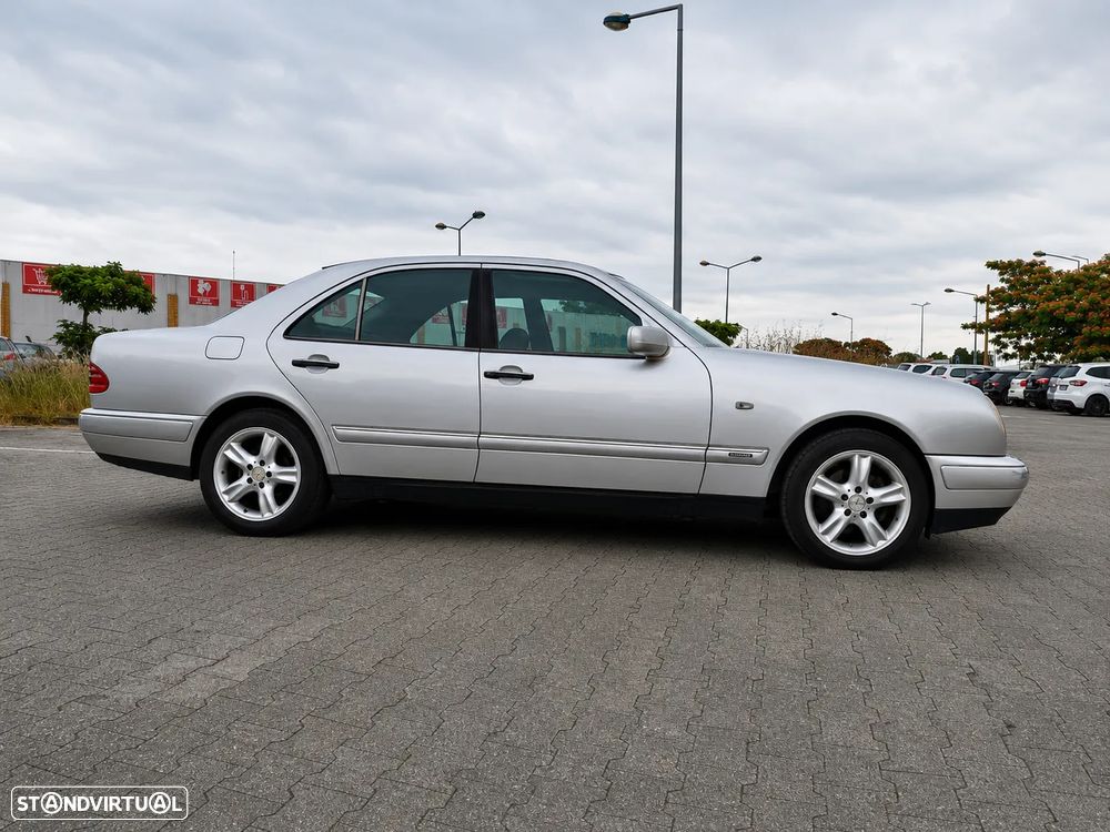 Mercedes-Benz E 220 CDI Elegance - 3