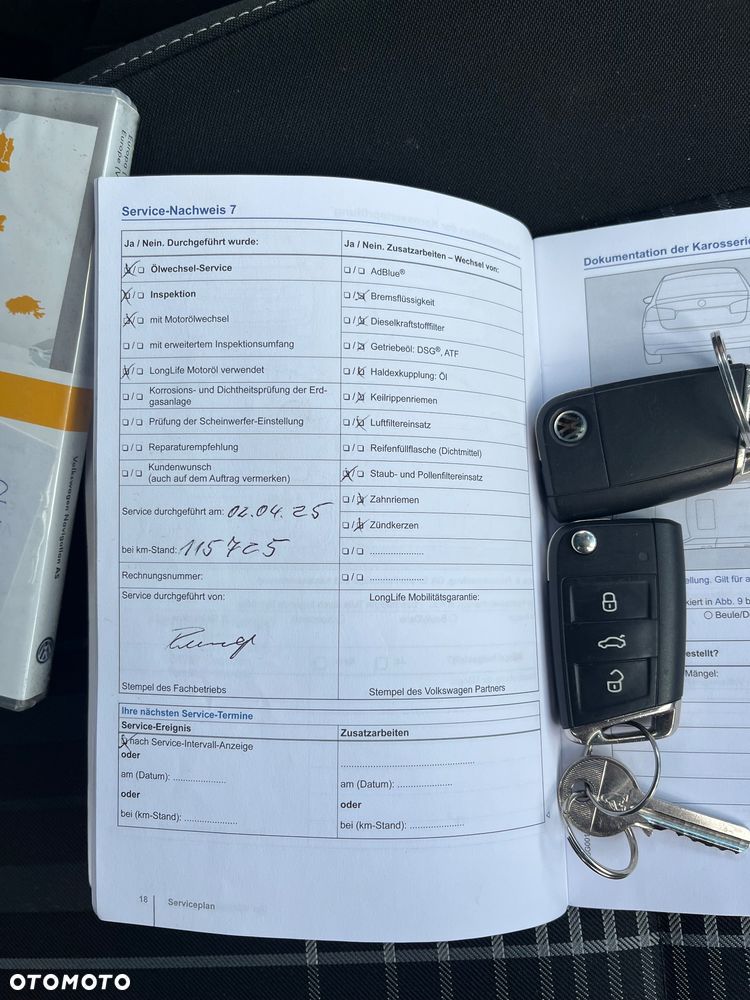 Volkswagen Golf - 11