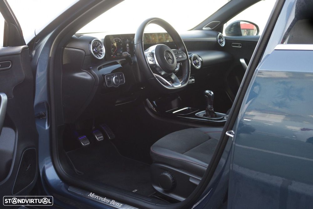 Mercedes-Benz A 180 d AMG Line - 21