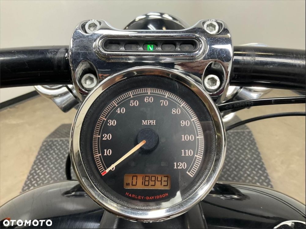 Harley-Davidson FXSB Breakout - 5